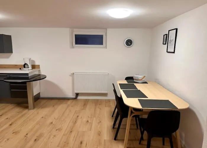 Especially Souterrain Apartment
