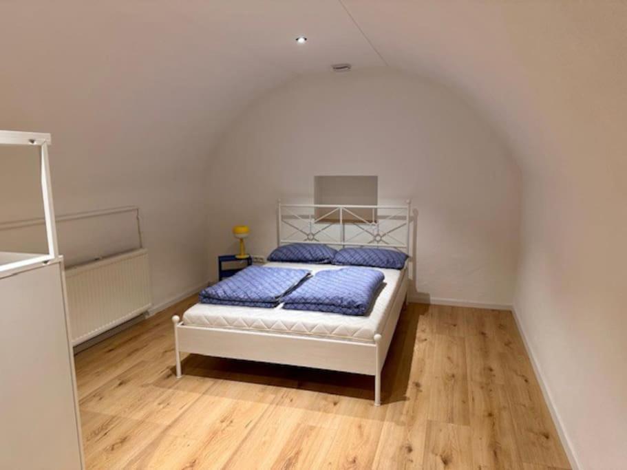 Apartment Especially Souterrain